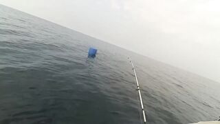 Головинка рыбалка у берега и тихая вода