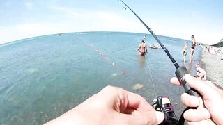 Анапа Сукко рыбалка у берега клюёт на каждом забросе