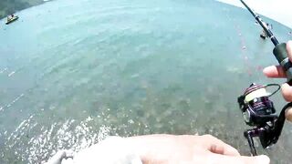 Анапа Сукко рыбалка у берега клюёт на каждом забросе