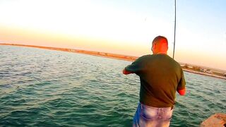 Черноморский район ловля саргана на бомбарду у берега