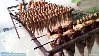 Мисхор утро рыбалка и копчёная рыбка у берега