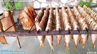 Мисхор утро рыбалка и копчёная рыбка у берега