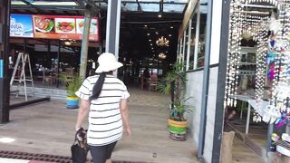 Rawai village после полудня: морская рыбалка на приливе у пирса