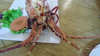 Rawai village после полудня: морская рыбалка на приливе у пирса