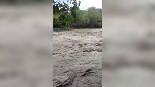 Хоста - река поднялась сильно, заметка