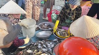 Рыбацкая деревня Mui Ne Phan Thiet улов на причале и запах моря