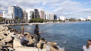 Лимасол 17.01.2019: вечер, огни и рыбалка на набережной