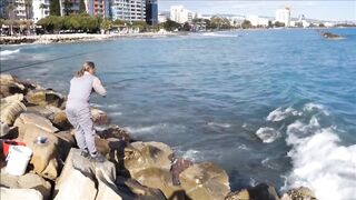 Лимасол 17.01.2019: вечер, огни и рыбалка на набережной