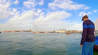 Suez Canal местная mаncing практика и вечерняя лодка у фарватера