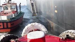 Suez Canal — смена экипажа и рыбалка на течении что по снастям?