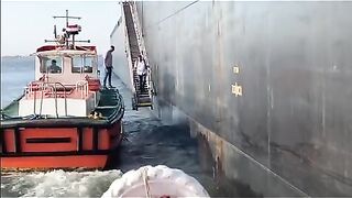 Suez Canal — смена экипажа и рыбалка на течении что по снастям?