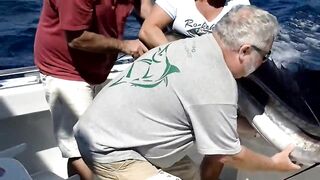 Fishing in Isla Mujeres aboard The Country Girl