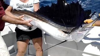 Fishing in Isla Mujeres aboard The Country Girl