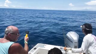 Семейный вечер на Herradura Beach — рыбалка и мягкая волна