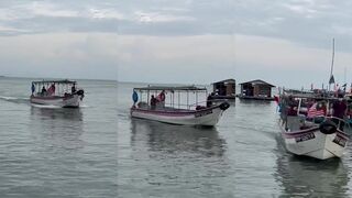 Маленькая Batu Maung: морская рыбалка в деревне и лодки у пирса