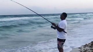 Playa del Carmen, выход без лодки — рыбалка по волне и свалам