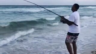 Playa del Carmen, выход без лодки — рыбалка по волне и свалам