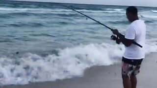 Playa del Carmen, выход без лодки — рыбалка по волне и свалам