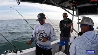 Costa Rica beach fishing: робало, готовим улов прямо на берегу