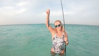 Maafushi home reef и морская рыбалка на краю рифа в 4K