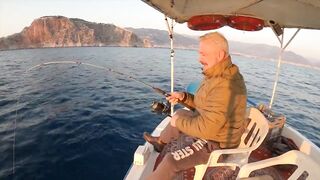 Лодочный выход в Аланье - морская рыбалка на волне 2023
