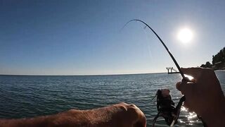 Вечёрка в Новом Афоне рокфишинг на микроджиг у волнорезов