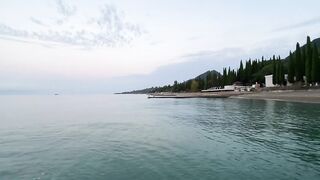 Новый Афон с пирса и донка на дальний заброс вечером