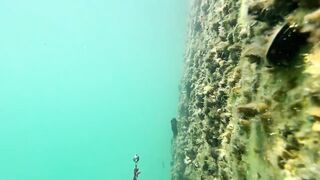 Новый Афон жара и пирс дневная рыбалка в тени навеса