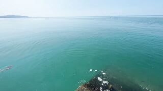 Новый Афон жара и пирс дневная рыбалка в тени навеса