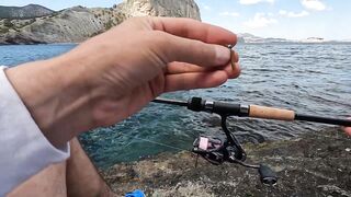 Новый Свет днём и ночью: морская рыбалка на скалах и в бухте