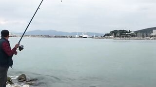 Морская рыбалка в Kuşadası - лучшие точки для берега и лодки