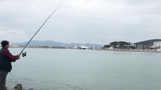 Морская рыбалка в Kuşadası - лучшие точки для берега и лодки