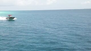 Naifaru Dhooni Ayya и лодки дхони у пирса где ловят по утрам?