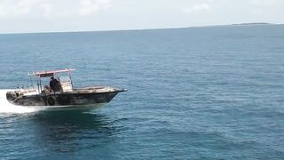 Naifaru Dhooni Ayya и лодки дхони у пирса где ловят по утрам?