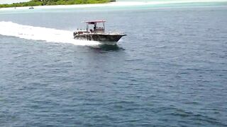 Naifaru Dhooni Ayya и лодки дхони у пирса где ловят по утрам?