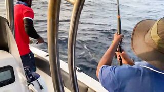 Fulidhoo, утренний свал у пирса и морская рыбалка в проливе