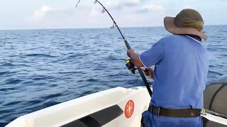 Fulidhoo, утренний свал у пирса и морская рыбалка в проливе