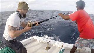 Fulidhoo морская рыбалка у пирса на заре и короткая сессия в пассе