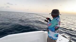 Fulidhoo магазин снастей и вечерняя рыбалка у пирса