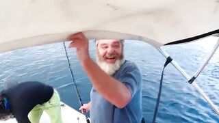 Gan Addu морская рыбалка в Адду на троллинг и спор рыбака с ветром