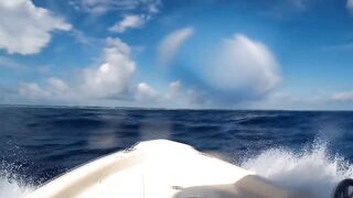 Gan Addu морская рыбалка в Адду на троллинг и спор рыбака с ветром