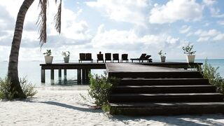 Gan Island Addu спокойный залив и рыбалка на ставриду у волнореза