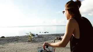 Gan Island Addu спокойный залив и рыбалка на ставриду у волнореза