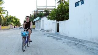 Gan Island Addu спокойный залив и рыбалка на ставриду у волнореза