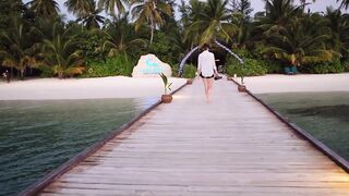 Gan Island Addu спокойный залив и рыбалка на ставриду у волнореза