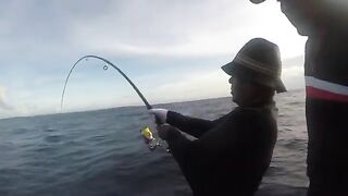 GT Lhaviyani Atoll - поппинг по свалу и тяжелая выкачка на короткой волне