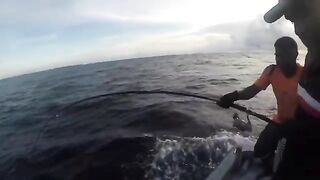 GT Lhaviyani Atoll - поппинг по свалу и тяжелая выкачка на короткой волне