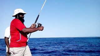 Raa Atoll морская рыбалка на твердом свале по GT и trevally