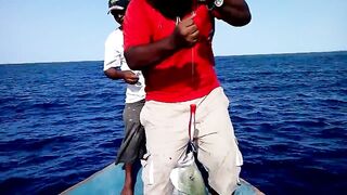 Raa Atoll морская рыбалка на твердом свале по GT и trevally