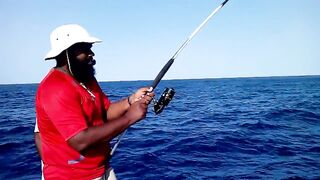 Raa Atoll морская рыбалка на твердом свале по GT и trevally